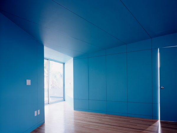 Photograph Eric Staudenmaier Blue Room on One Eyeland